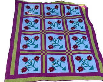 Tulip Quilt Vintage Pink Yellow White Green 84” x 69” Excellent Condition Country Style Cottagecore Handmade