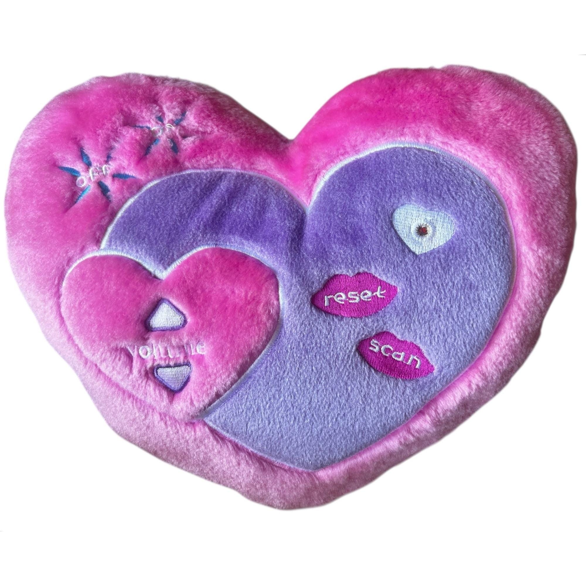 Avon Pillow Tunes Pink Plush Heart-shaped FM Radio Pillow Works