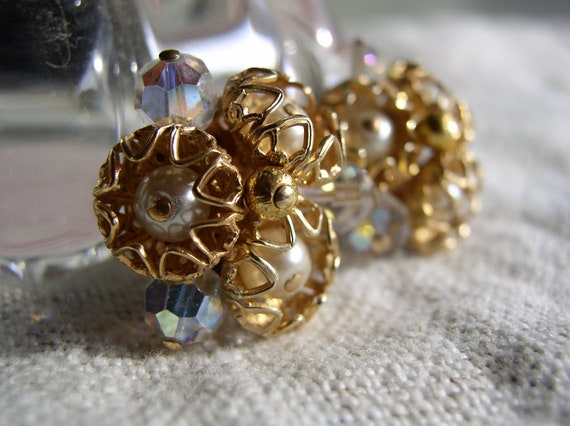 Vintage 50s Gold Color w Faceted Rhinestones Clip… - image 1