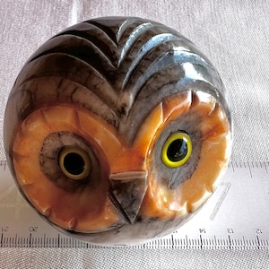 Noymer Alabaster Carved Owl Paperweight w Original Foil Label Made in Italy 2&quot; tall Handmade