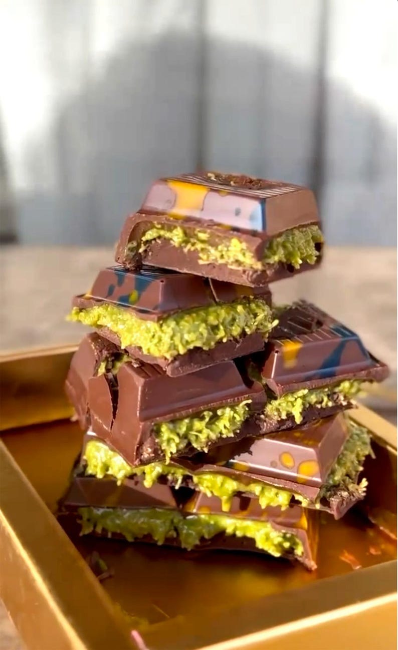 Petek 1942 Famous Dubai Chocolate Dubai Chocolate Bar Pistachio Knafeh