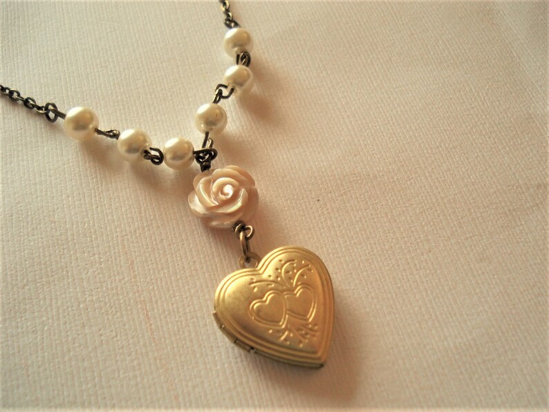 Heart Locket Pearl Necklace Wife Gift Rose Necklace with Etsy
