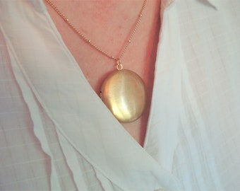 Gold Locket Necklace Round Brass Locket with Satellite Chain Locket Jewelry