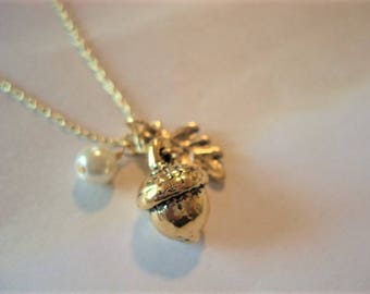 Gold Acorn Necklace and Oak Leaf with Pearl Acorn Gift for Her Pendant with Leaf and Pearl Acorn Jewelry Feminine Acorn