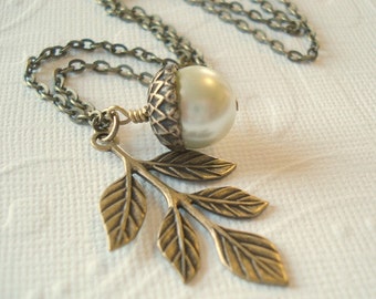 Acorn Necklace with brass Leaf and Pearl Acorn and Leaf Necklace Acorn Jewelry Fall Jewelry