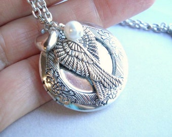 Guardian Angel Locket Necklace Memorial Jewelry Silver Round Locket Angel Wing Necklace Keepsake Locket Memorial Necklace Angel Jewelry