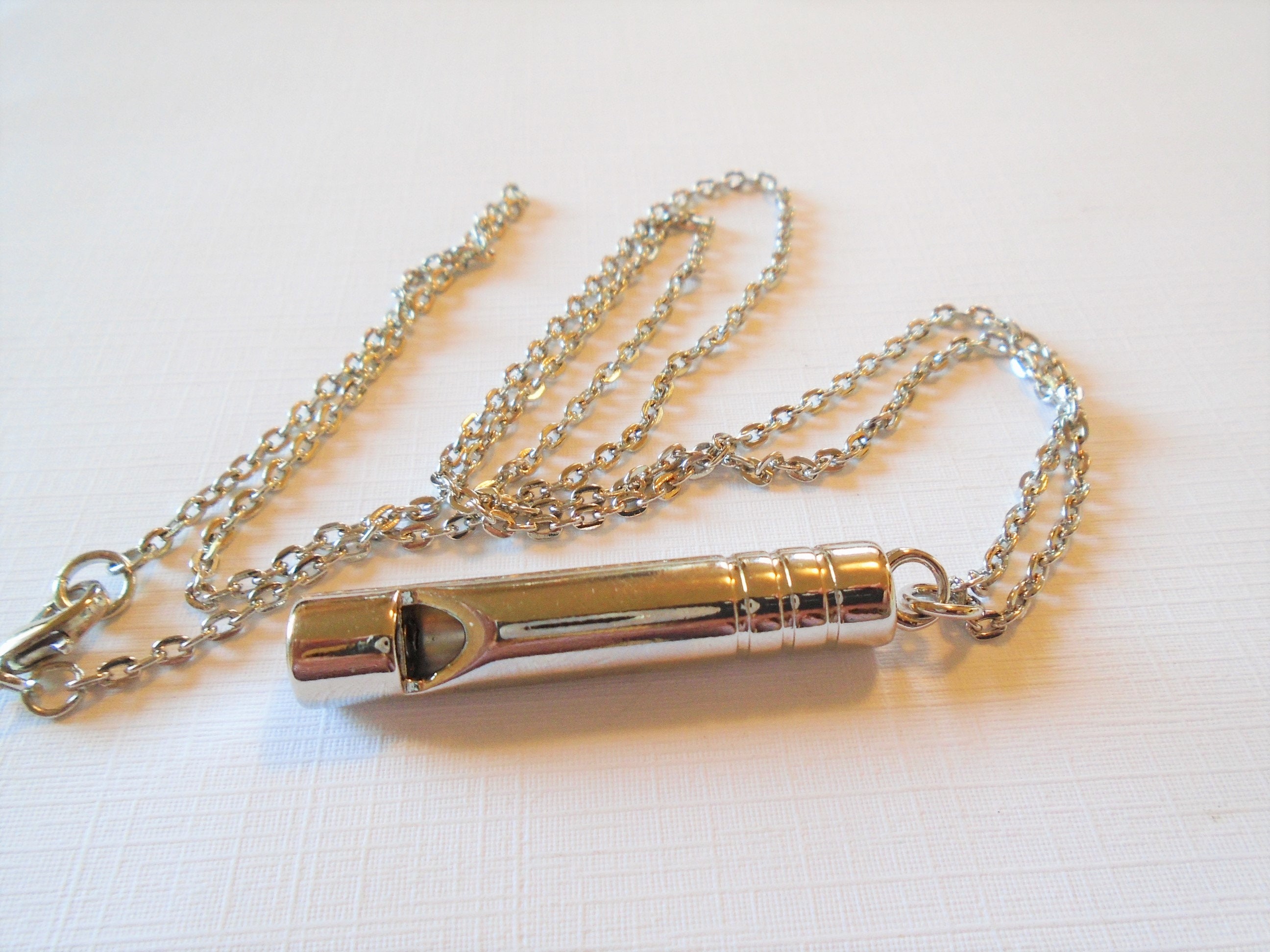 Collier Long Vintage Doré - Pendentif Sifflet - 8 Pouces - Femme