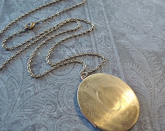 Large Brass Locket Necklace Vintage Oval Locket Heirloom Brass Oval Locket Jewelry