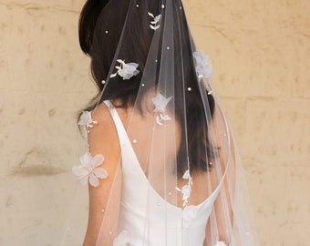 DAYDREAMER | Cathedral veil, floral cathedral veil with pearls