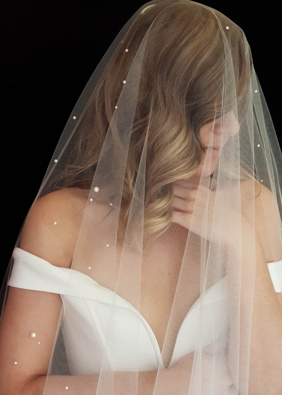 NADIA | Long pearl wedding veil