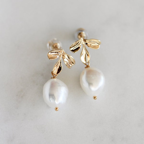 SEYCHELLES | Bridal earrings, gift for bride, wedding earrings, dainty pearl drop earrings