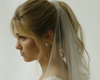 BORDEAUX | Ponytail veil, fingertip veil for wedding ponytails, bridal veil fingertip