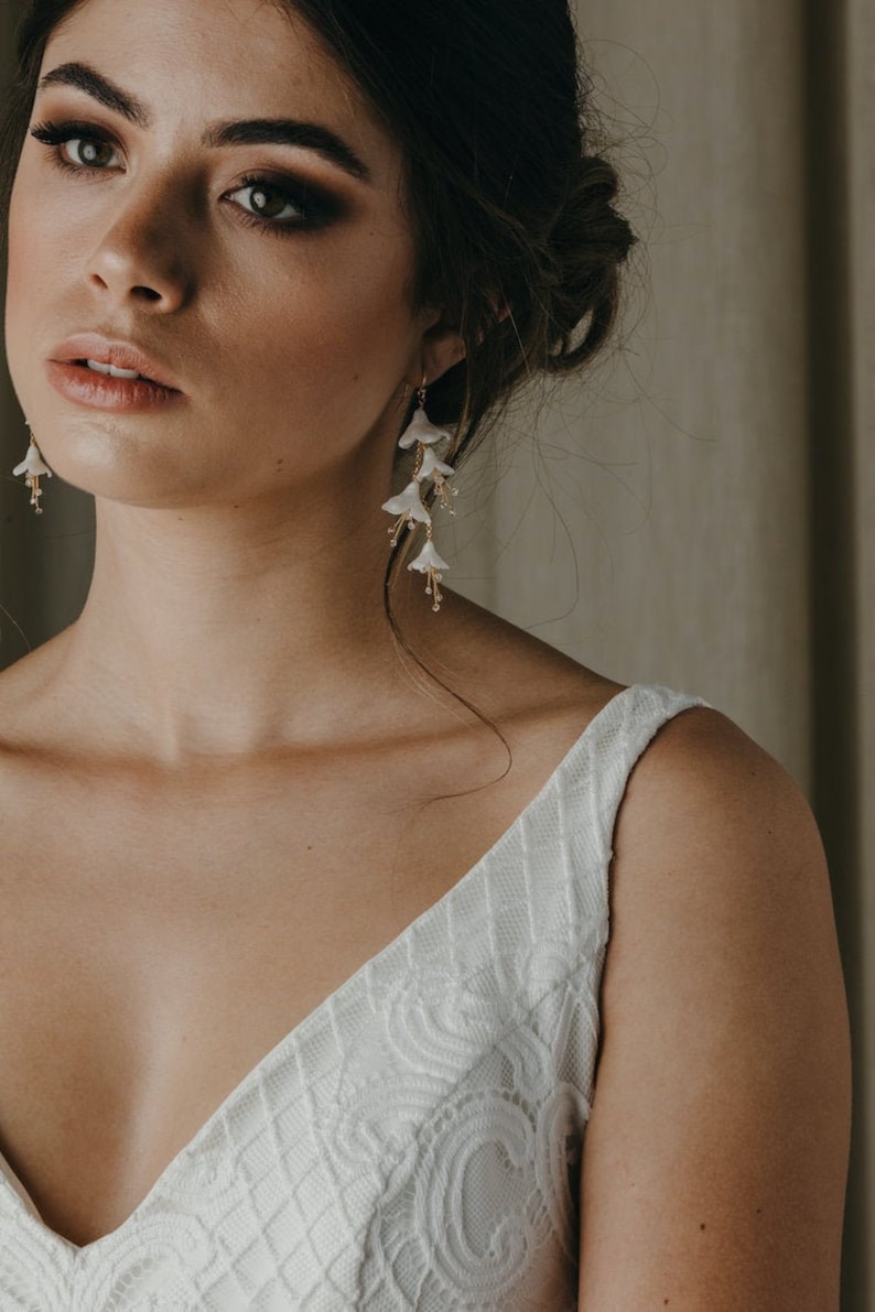 CASCADE Floral bridal earrings, boho earrings, wedding jewellery, beach wedding earrings Gold/ivory