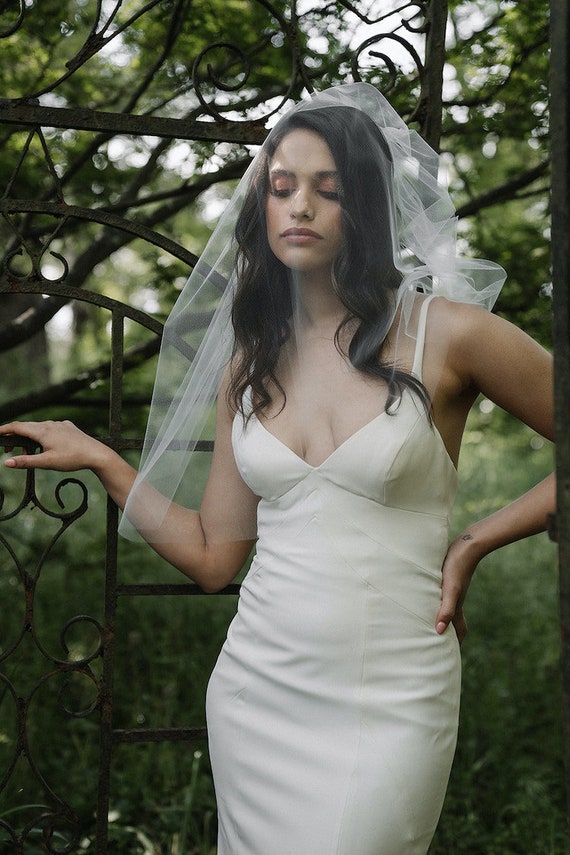 Short veil 2024