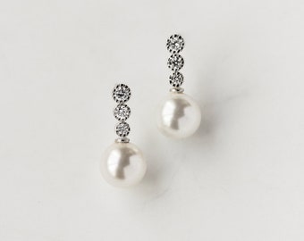 FLYNN | Pearl drop earrings, bridal earrings, pearl wedding earrings, modern bridal earrings