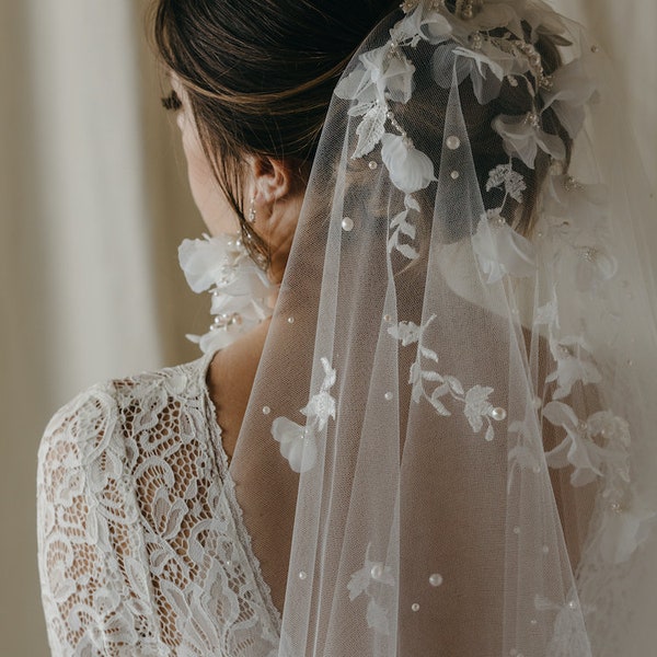 WEEPING CHERRY | Fingertip veil, bridal veil fingertip, lace veil, wedding veil fingertip, ivory veil