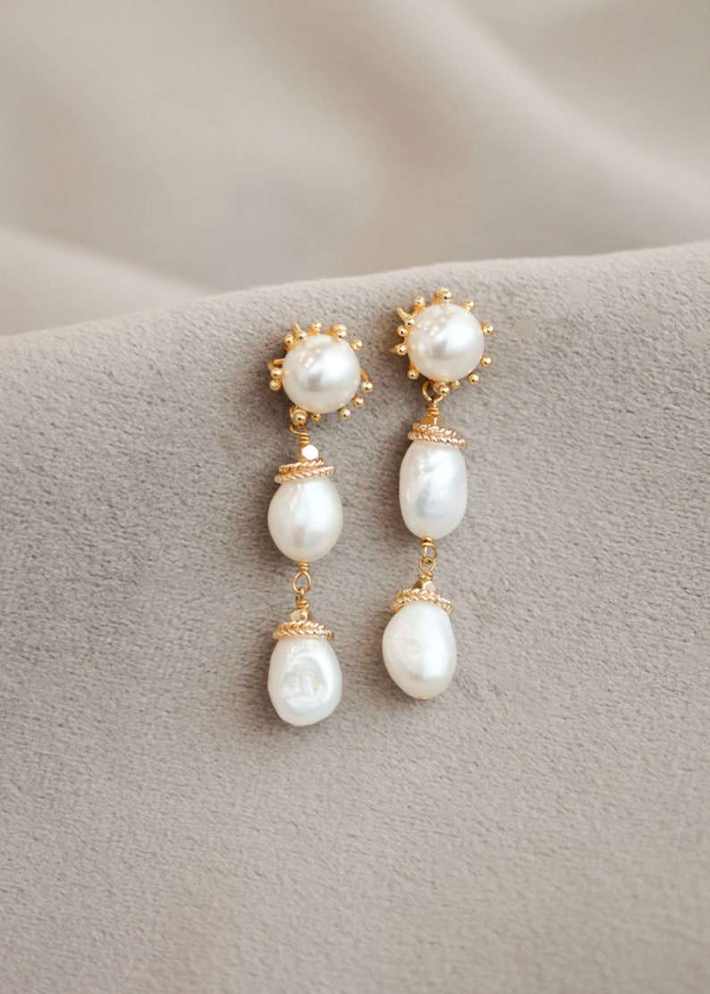 LEON Pearl bridal earrings, statement wedding earrings, pearl drop earrings, gold bridal earrings image 1