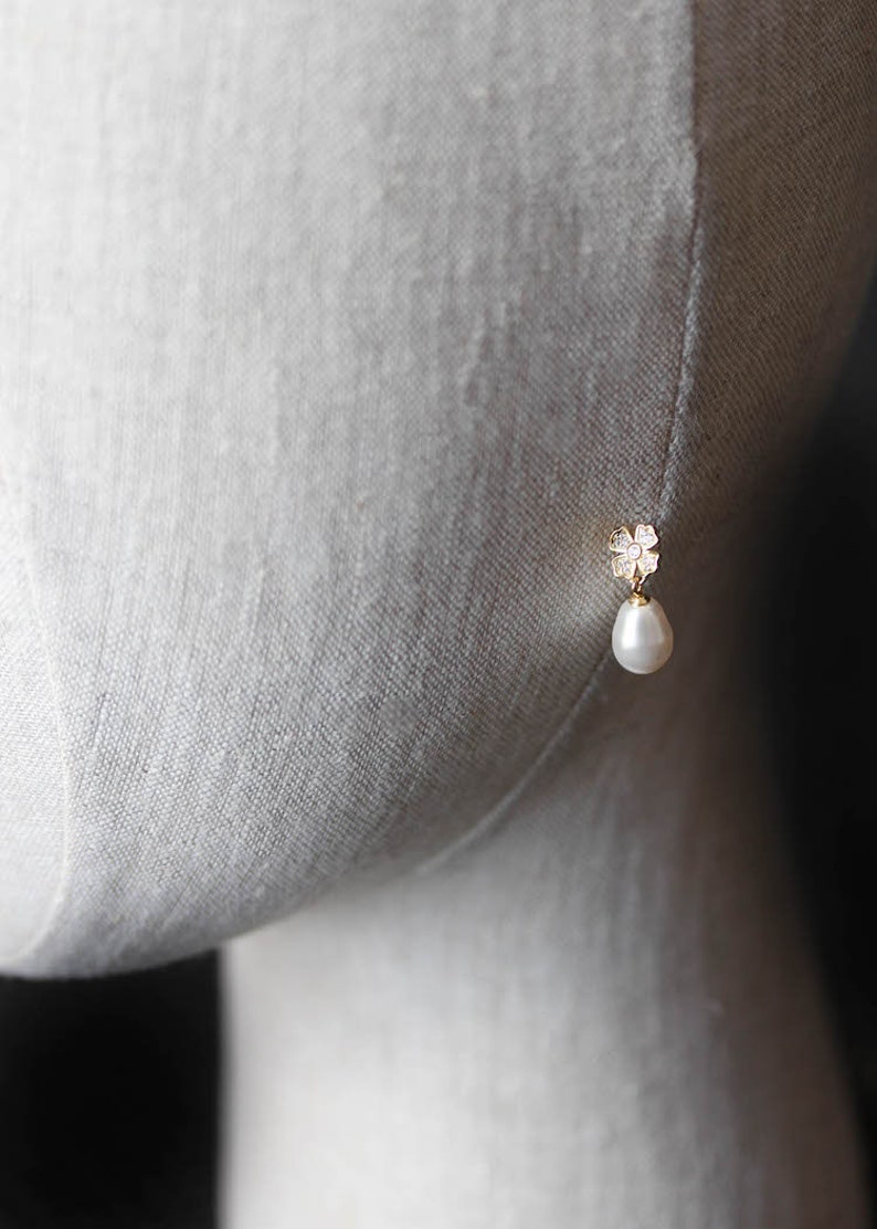 JULIETTE Floral bridal earrings, pearl wedding earrings, bridal earrings, pearl drop earrings image 2