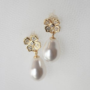 JULIETTE Floral bridal earrings, pearl wedding earrings, bridal earrings, pearl drop earrings image 8