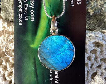 Labradorescence Exists Flash of Colour Labradorite Gemstone Pendant Necklace Sterling Silver Chain