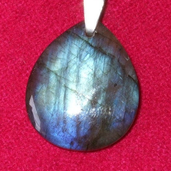 Labradorescence Exists Flash of Colour Labradorite Gemstone Pendant Necklace Sterling Silver Chain Blue