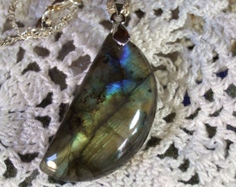 Labradorescence Exists Flash of Colours Labradorite Gemstone Pendant Necklace Sterling Silver Chain Moon Shape