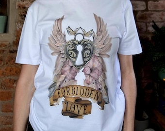 Book lovers T-shirt| Bookish merch| gift for book lovers | Romantasy T-shirt
