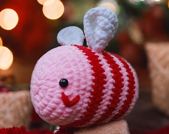 Valentine's Bumblebee Crochet Pattern: Amigurumi Love Bug (PDF Download)