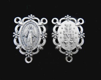 Centrotavola del rosario con medaglia miracolosa floreale, parte del rosario della Madonna
