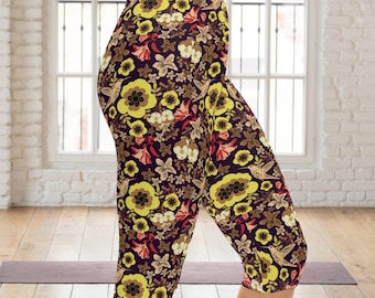 Dark Floral Capri Leggings Women Mid Rise, Boho Flower Yoga Pants, Moody Floral Bird Workout Leggings, Boutique Wear, Capri Gym Leggings