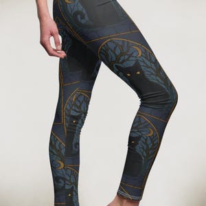 Women&#39;s Yoga Leggings, Gothic Black Cat Stained Glass Castlecore Medievalcore Gothic Yoga Running Halloween Pants, Witchy clothing