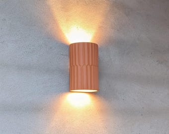 Applique murale en terre cuite faite main : lampe murale cannelée et luminaire en céramique
