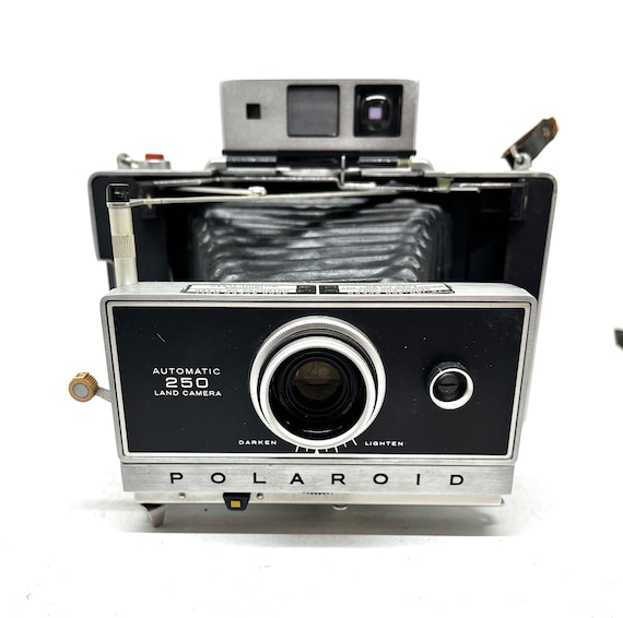 Vintage Polaroid 250 Land Camera, 1960s Polaroid Camera, Fold Out
