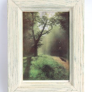carte postale vintage Matin dans la forêt d'été magnifiquement dans un cadre blanc rustique, décoration vintage, décoration murale rustique, décoration murale florale de ferme