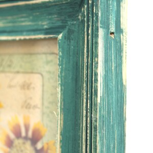 Decorazione da parete alta e stretta in stile francese, opera d'arte rustica da fattoria, set di fiori selvatici essiccati e pressati, erbe secche incorniciate, erbario da cucina d'epoca