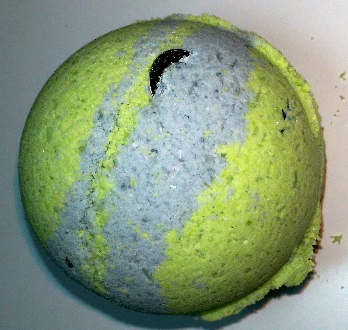 Minecraft Kids Bath Bombwith Surprise Authentic Minecraft Figure Hidden