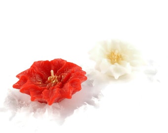 Floating Poinsettia Candle