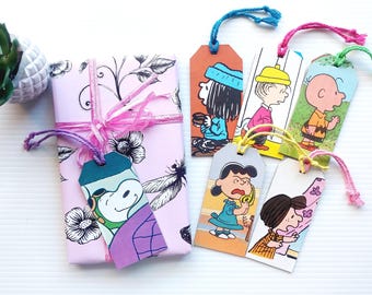 Juego de 6 etiquetas de regalo con ilustraciones de libros reciclados que presentan a Peanuts Gang