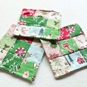 1930s Christmas Dollhouse Quilt Small, 1:12 scale, maileg mice furniture, modern dollhouse, dollhouse bedding