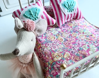 Couvre-lit et oreillers pour maison de poupée Liberty of London, échelle 1:12, meubles pour souris Maileg, maison de poupée moderne, literie de maison de poupée
