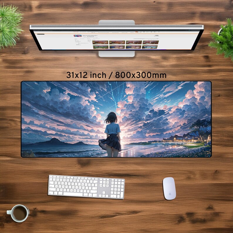 Puede incluir: Un gran tapete de rat&oacute;n de estilo anime colorido con una chica con una falda azul de pie en una playa con un cielo nublado y una puesta de sol en el fondo. El tapete de rat&oacute;n mide 31x12 pulgadas o 800x300mm.