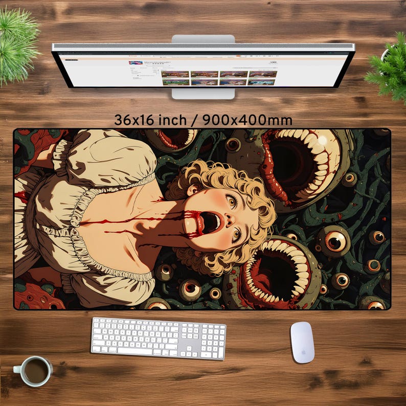 Puede incluir: Un gran tapete de rat&oacute;n colorido con un dise&ntilde;o gr&aacute;fico de una mujer con sangre goteando de su boca, rodeada de tent&aacute;culos y ojos. El texto "36x16 inch / 900x400mm" est&aacute; impreso en el tapete de rat&oacute;n.