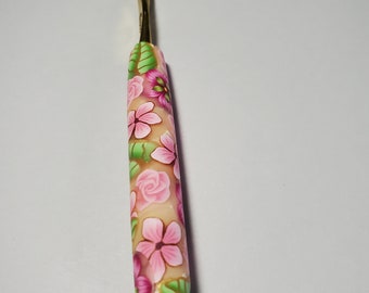 Boye H Crochet Hook Pink and Green Floral Ergonomic Handle Polymer Clay