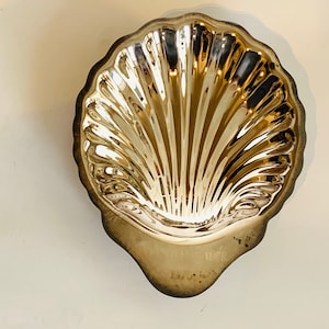Vintage Avon Teamleader Award, Silver Plate Shell Dish