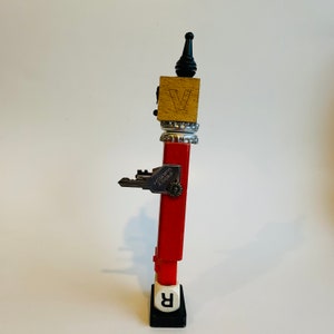 Original Toy-Bot, 9 to 5, Assemblage image 5