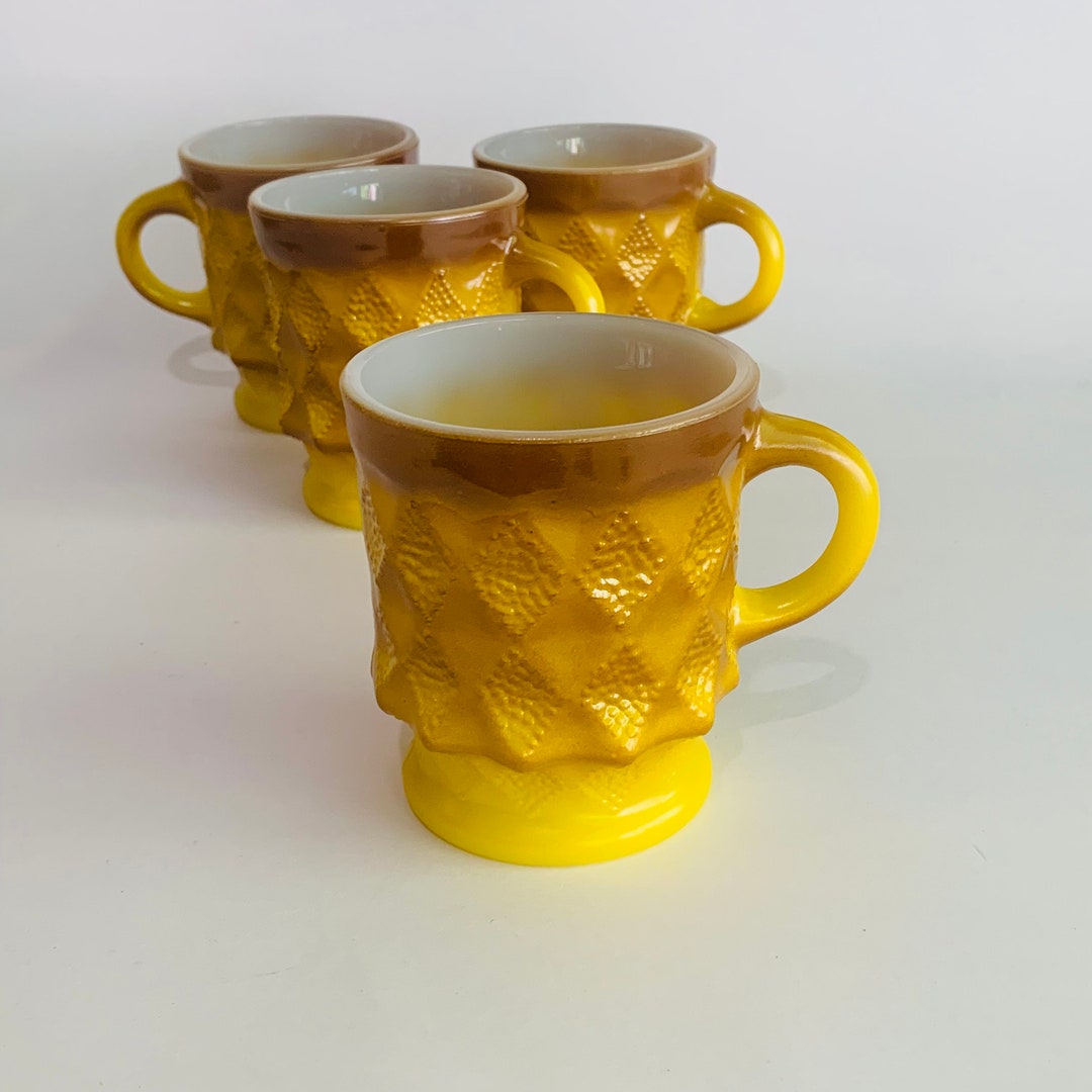 グラス+カップ Fire-King - Fire King MINNIE 9oz Mug Cup 1980s Fire King MINNIE 9oz Mug Cup 1980s - メルカリ