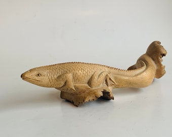 Vintage Carved Wood Lizard Folk Art