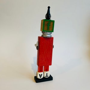 Original Toy-Bot, 9 to 5, Assemblage image 4