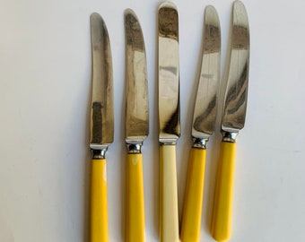 Vintage Bakelite Handle Butter Knife Set, Yellow