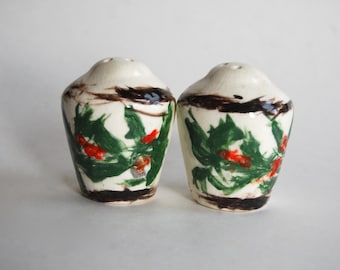 Vintage Salt and Pepper Shakers, Holly Berry, Christmas